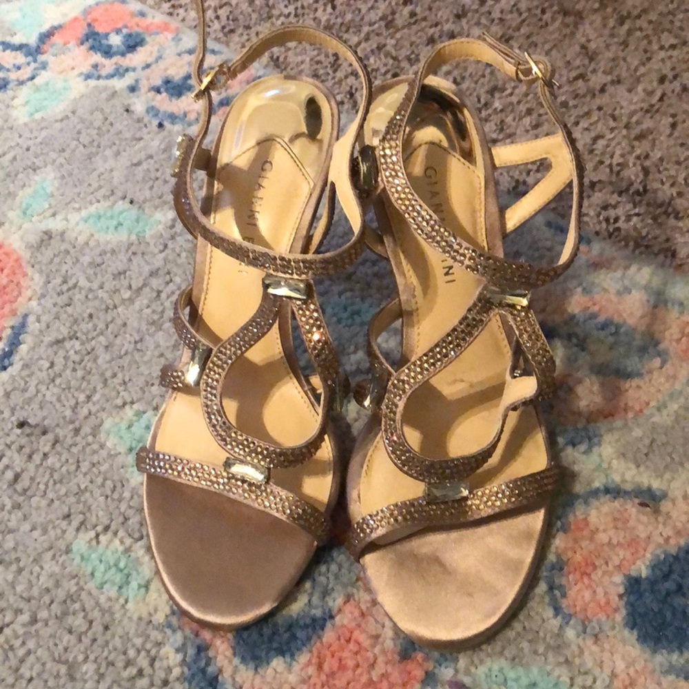 Gianni Bini golden heels